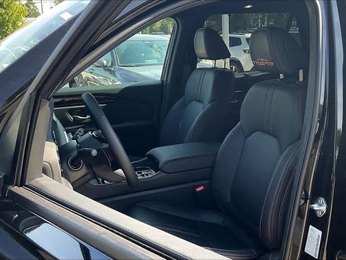 New 2025 Honda Pilot TrailSport image 11