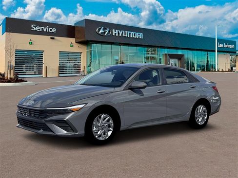 New 2026 Hyundai Elantra Blue image 2