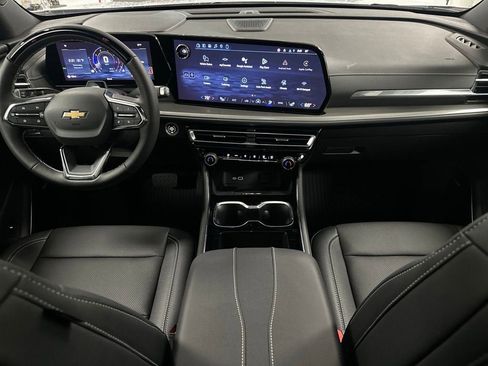 New 2026 Chevrolet Traverse LT w/ Enhanced Driving Package image 4