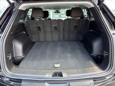 Used 2022 Chevrolet Blazer LT FWD image 22