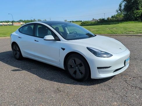 Used 2023 Tesla Model 3 Standard Range RWD image 11
