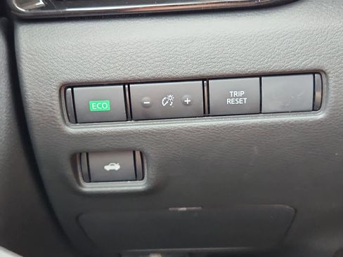 New 2025 Nissan Sentra SV image 17