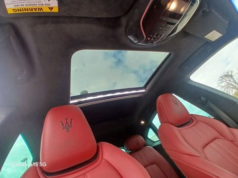 Used 2022 Maserati Levante GT AWD/4WD image 18