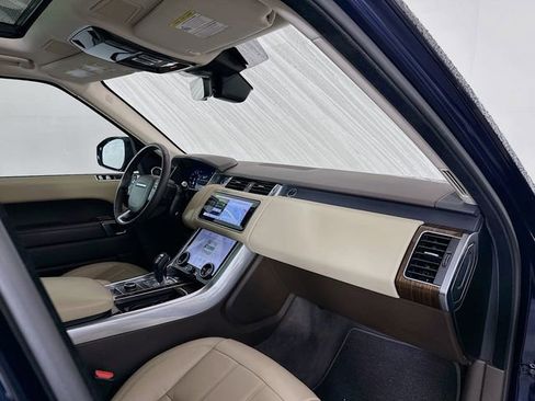 Used 2020 Land Rover Range Rover Sport HSE image 31