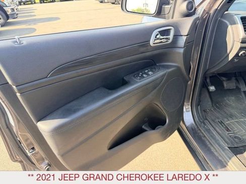 Certified 2021 Jeep Grand Cherokee Laredo X AWD/4WD image 9