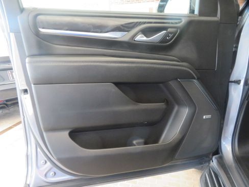 Used 2021 GMC Yukon Denali AWD/4WD image 13