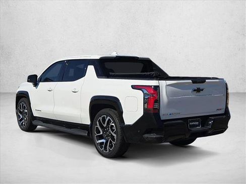 New 2024 Chevrolet Silverado EV RST image 9