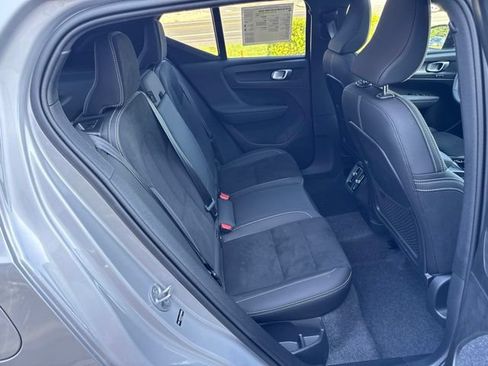 Certified 2025 Volvo XC40 B5 Plus AWD/4WD image 13