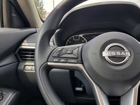 New 2026 Nissan Altima 2.5 SV FWD image 17