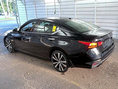 Used 2019 Nissan Altima 2.5 Platinum AWD/4WD image 5