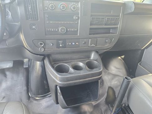 Used 2019 Chevrolet Express 2500 w/ Driver Convenience Package RWD image 18