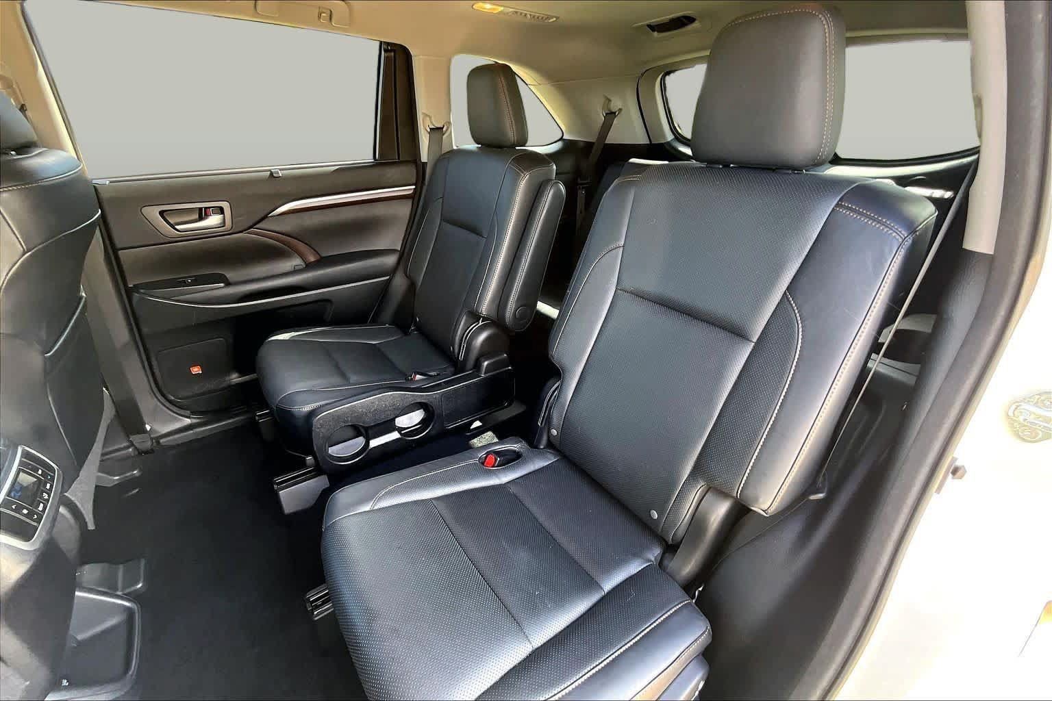 Used 2015 Toyota Highlander Limited FWD image 21