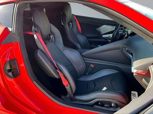 Used 2022 Chevrolet Corvette Stingray Premium Cpe w/ Z51 Performance Package image 16