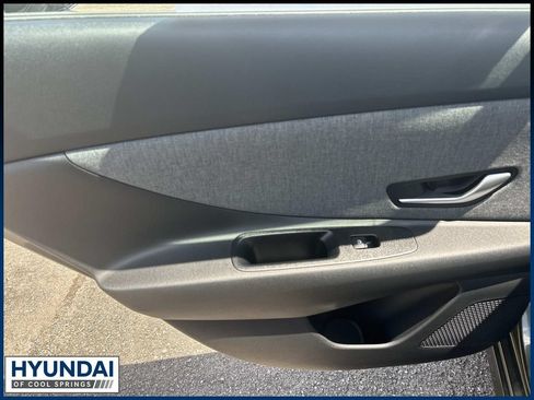 New 2026 Hyundai Elantra Limited FWD image 21