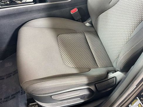 Used 2023 Kia Sportage LX image 19