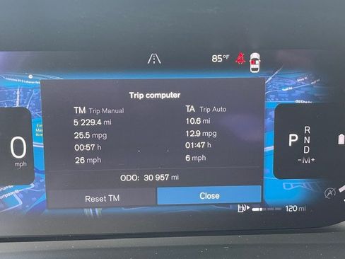 Used 2024 Volvo XC40 B5 Core AWD/4WD image 17