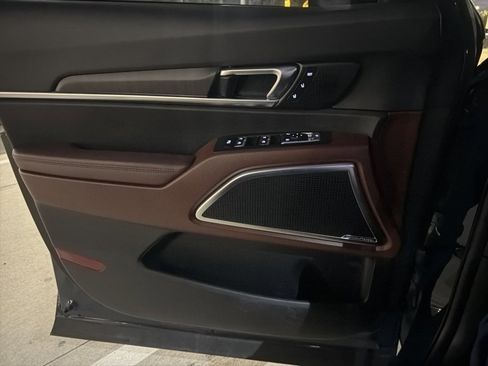 Used 2023 Kia Telluride SX image 4