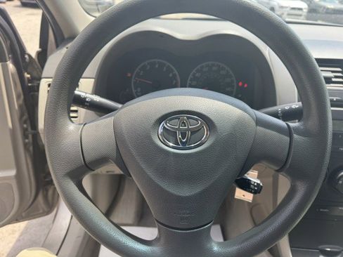Used 2009 Toyota Corolla LE FWD image 13