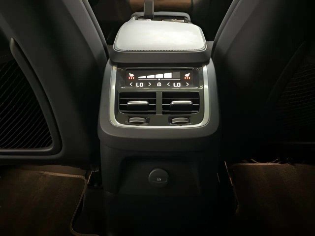 Used 2024 Volvo XC90 T8 Plus w/ Protection Package Premier AWD/4WD image 70
