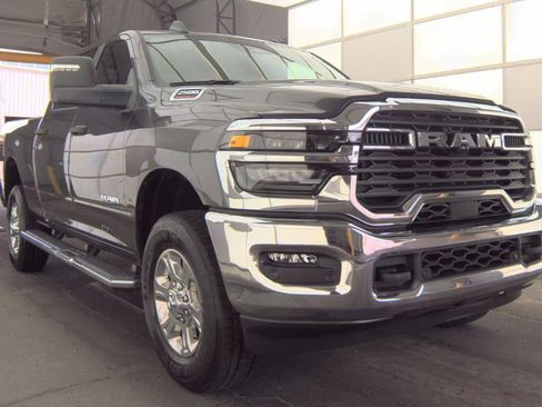 Used 2025 RAM 2500 Big Horn AWD/4WD image 2