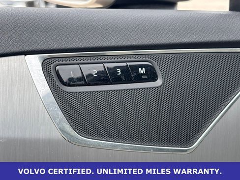 Certified 2025 Volvo XC90 B5 Core w/ Protection Package Premier AWD/4WD image 19