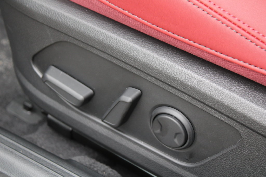 New 2026 Kia K5 GT-Line w/ GT-Line Premium Package FWD image 20