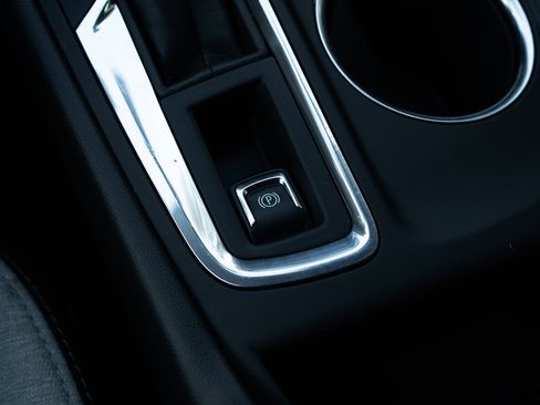 Used 2024 Chevrolet Equinox LT image 28