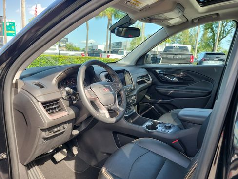 Used 2024 GMC Terrain AT4 w/ Tech Package AWD/4WD image 9