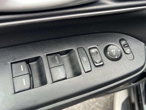 Used 2022 Honda CR-V Touring image 13