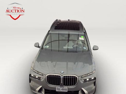 Used 2025 BMW X7 xDrive40i AWD/4WD image 2