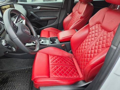 Used 2024 Audi SQ5 Premium Plus w/ Premium Plus Package AWD/4WD image 2