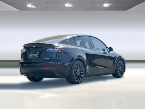 Used 2022 Tesla Model Y Performance AWD/4WD image 7