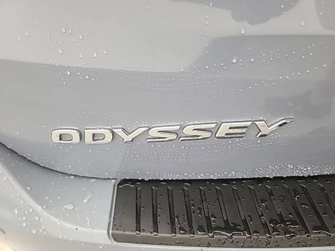 Used 2023 Honda Odyssey Elite image 11