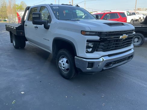 New 2026 Chevrolet Silverado 3500 W/T w/ WT Convenience Package AWD/4WD image 2