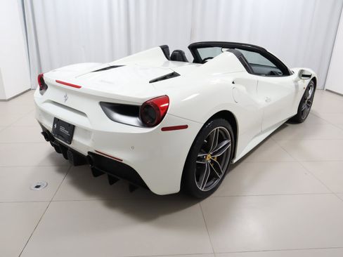 Used 2018 Ferrari 488 Spider Convertible RWD image 9