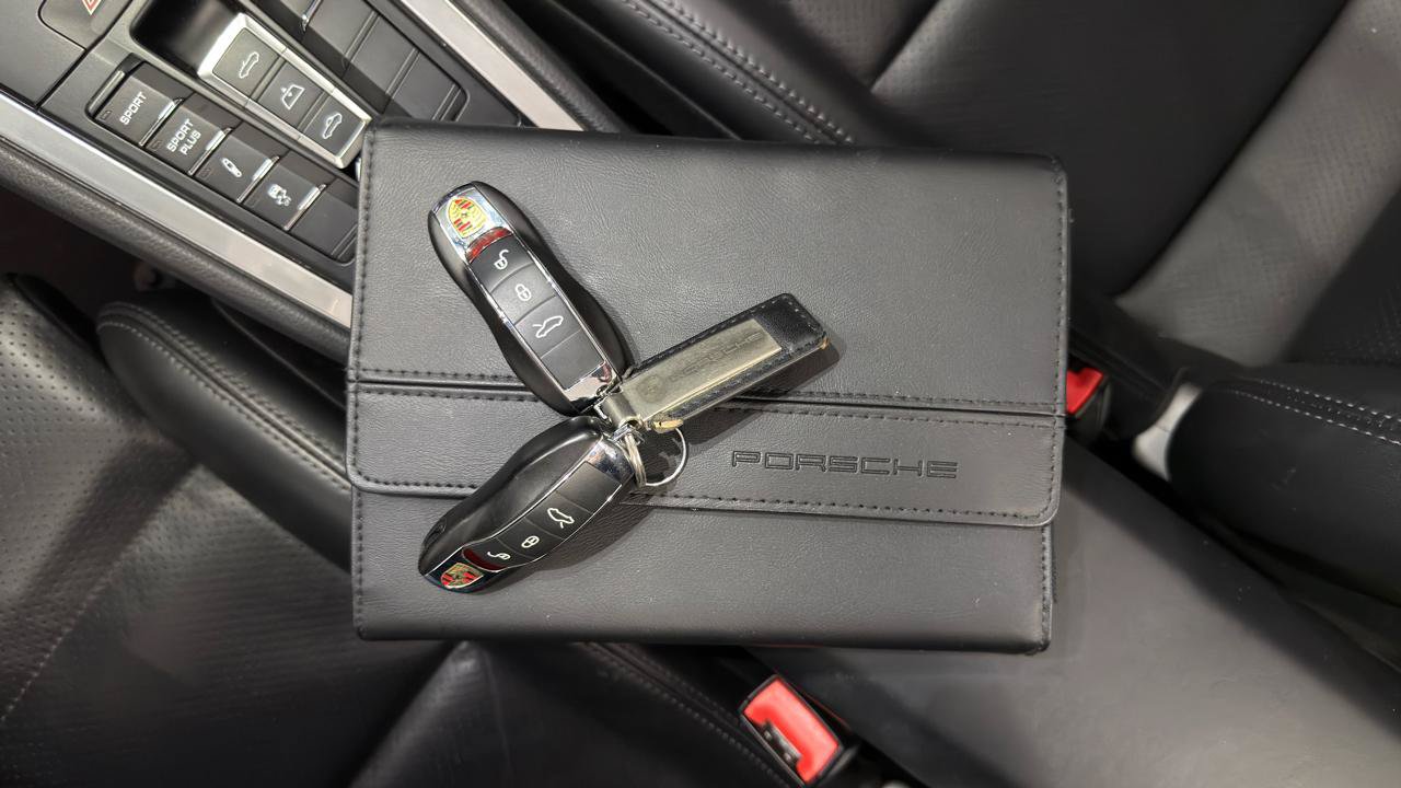 Used 2014 Porsche 911 Carrera 4S AWD/4WD image 49