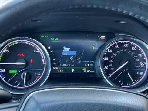 Certified 2019 Toyota Camry XLE w/ Sunroof Package FWD image 29