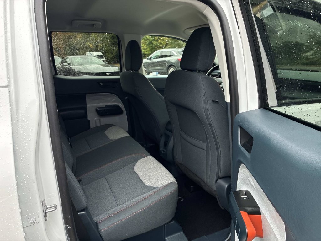 Certified 2022 Ford Maverick XLT FWD image 10