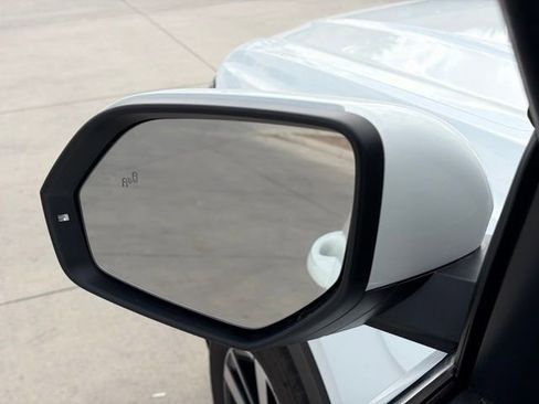 Used 2023 Volkswagen Atlas SE image 20