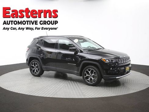 Used 2025 Jeep Compass Limited AWD/4WD image 47