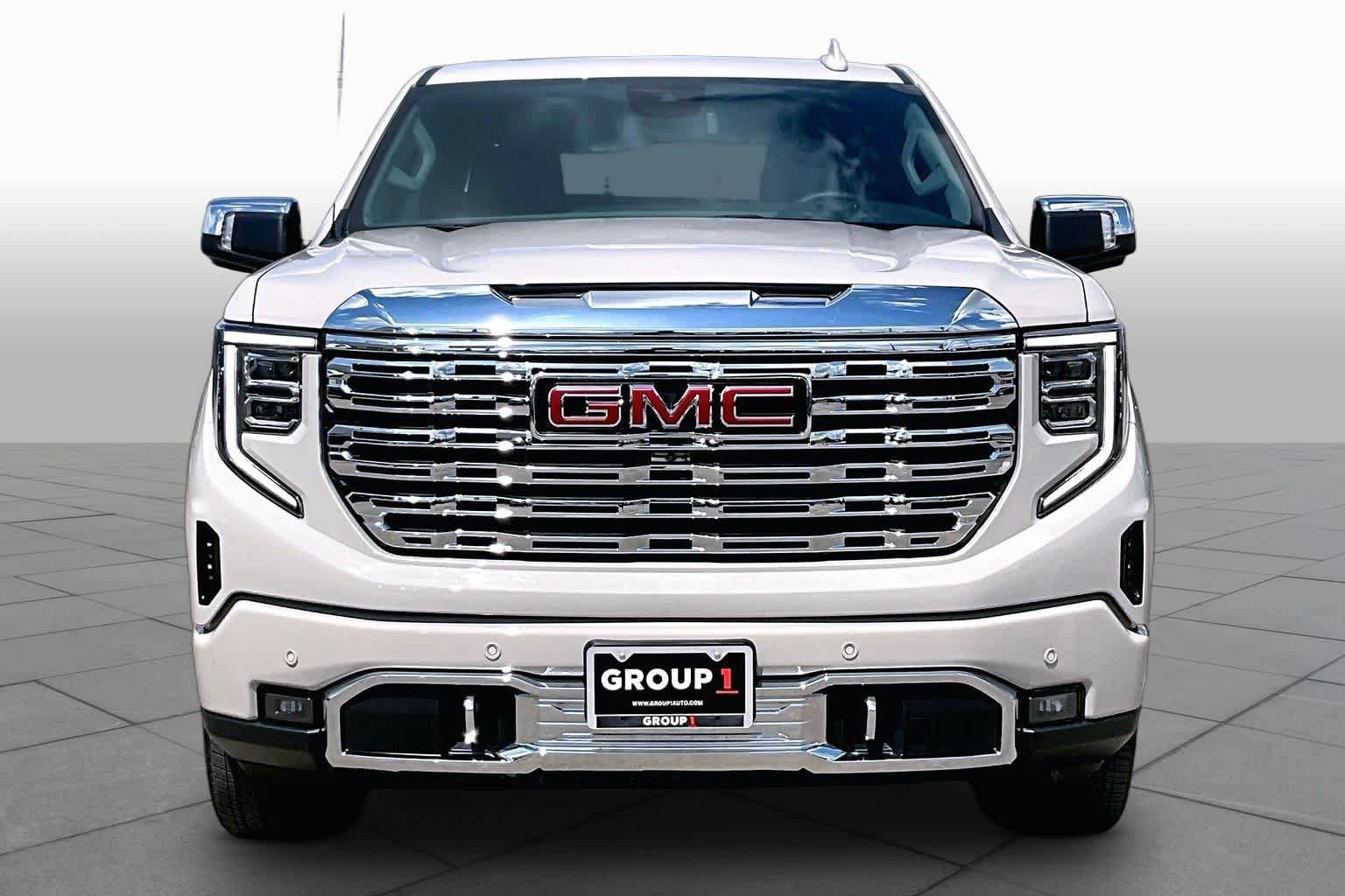 Used 2026 GMC Sierra 1500 Denali AWD/4WD image 4