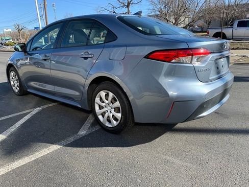 Used 2020 Toyota Corolla LE image 5