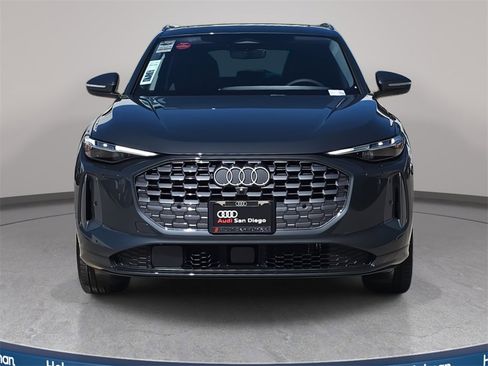 New 2025 Audi Q5 Prestige image 8