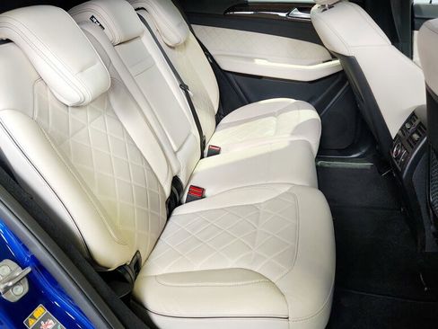 Used 2018 Mercedes-Benz GLE 43 AMG 4MATIC w/ Premium 3 Package image 21