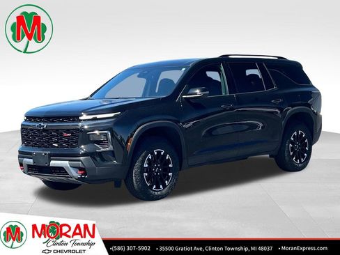 Used 2025 Chevrolet Traverse Z71 w/ LPO, Floor Liner Package AWD/4WD image 1