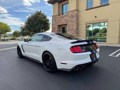 Used 2016 Ford Mustang Shelby GT350 w/ Track Package RWD image 3