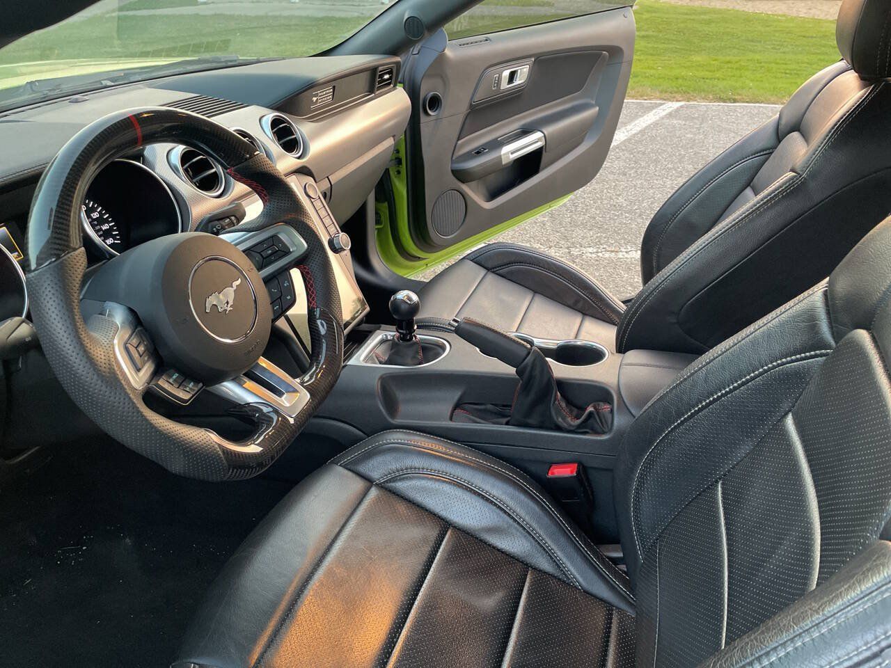 Used 2020 Ford Mustang GT RWD image 4