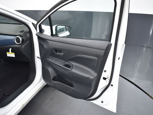 New 2025 Nissan Versa SV w/ Trunk Package image 7