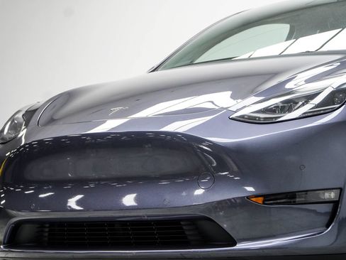 Used 2022 Tesla Model Y Performance AWD/4WD image 2