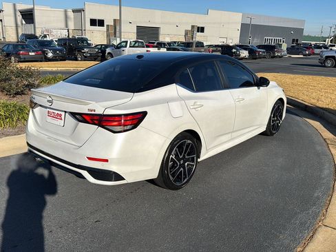 Used 2024 Nissan Sentra SR w/ SR Premium Package image 5